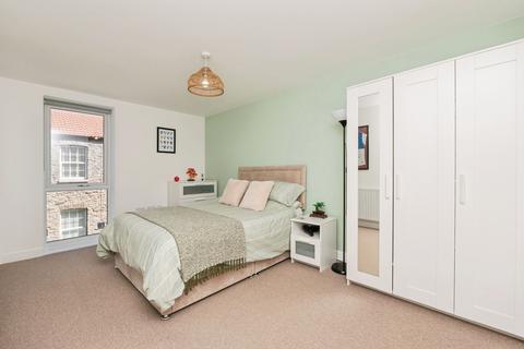 2 bedroom flat for sale, Admiral House, Captains Gardens, Fishponds, Bristol, BS16