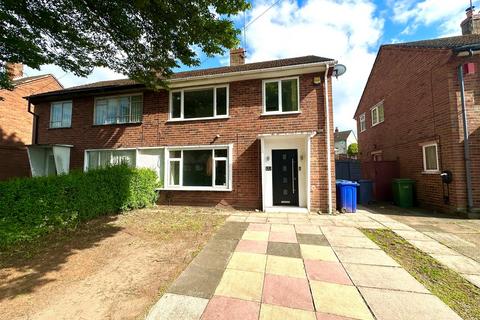 3 bedroom semi-detached house to rent, Rutland Place, Stourbridge