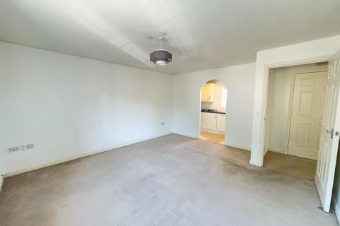 2 bedroom apartment for sale, Woodland Walk, Aldershot GU12