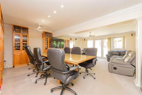 3 bedroom semi-detached house for sale, Tennyson Walk, Gravesend DA11