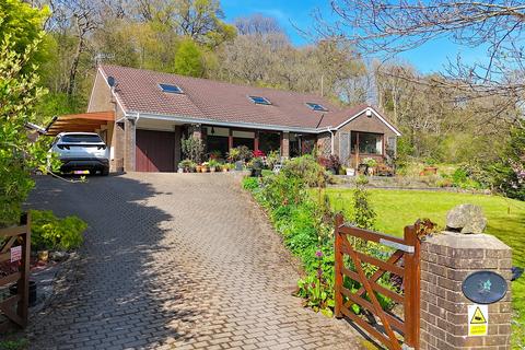 5 bedroom detached house for sale, School Road, Abercrave, Powys.