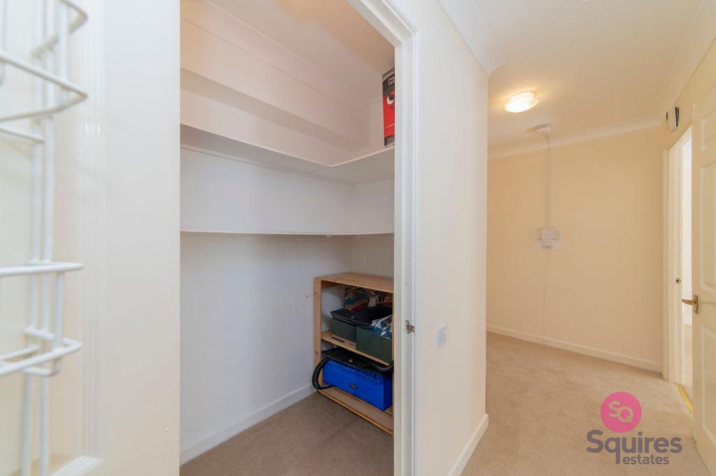 Walk-in wardrobe