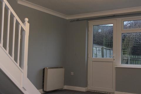 2 bedroom terraced house to rent, Edward Avenue, Newark, Notts, NG24