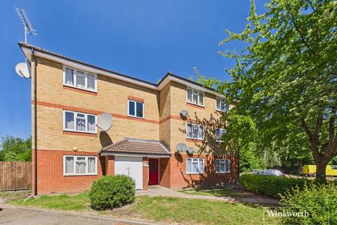 Cambridge Close, London NW10