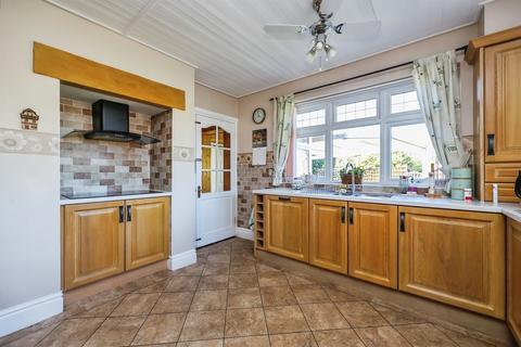 2 bedroom detached bungalow for sale, Steam Mill Lane, RIPLEY