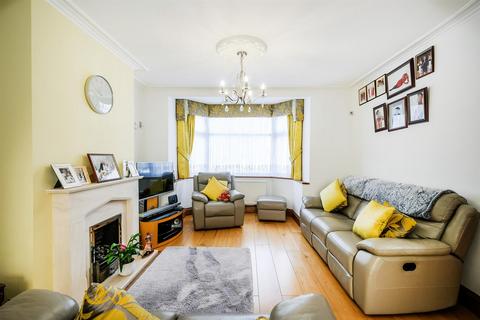 3 bedroom semi-detached house for sale, Underwood Road, Chingford