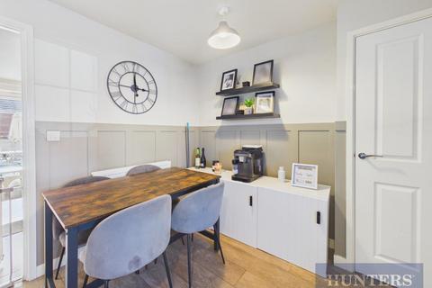 3 bedroom semi-detached house for sale, Foxglove Way, Scarborough