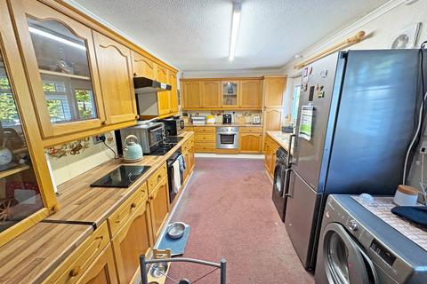 3 bedroom detached bungalow for sale, Gleneagles Drive, Skegness, Lincolnshire, PE25 1DR