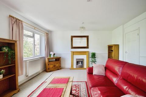 2 bedroom flat for sale, New Wanstead, London, E11