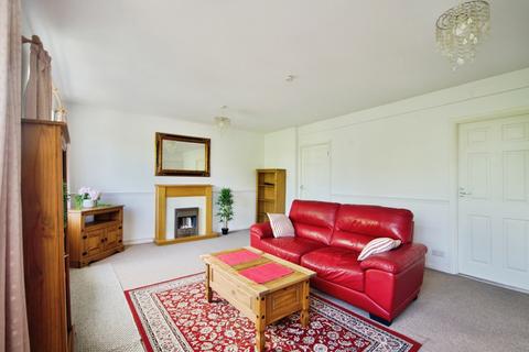 2 bedroom flat for sale, New Wanstead, London, E11