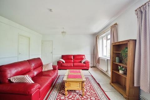 2 bedroom flat for sale, New Wanstead, London, E11
