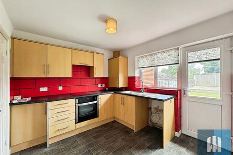 3 bedroom semi-detached house for sale, Fernhurst Road, Mirfield, WF14