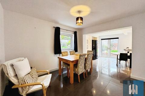 3 bedroom detached house for sale, Shill Bank View, Mirfield, WF14