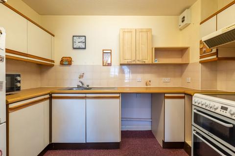 2 bedroom flat for sale, Regents Court, West Street, Gravesend, Kent, DA11 0BT