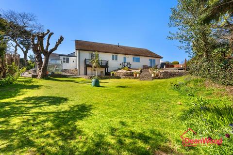 4 bedroom detached bungalow for sale, 6, Rosedene Close, Birch Hill, Onchan