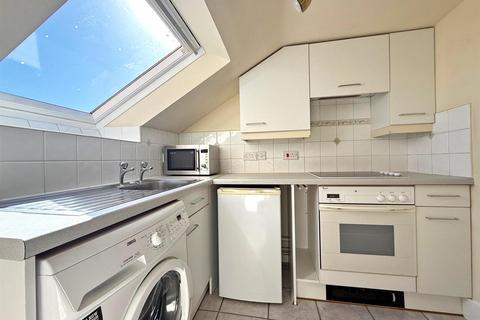 Studio for sale, Watergate Mansions, St. Marys Place, Shrewsbury