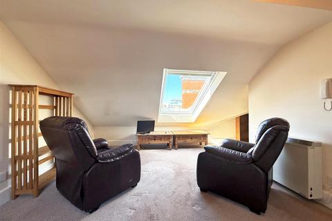 Studio for sale, Watergate Mansions, St. Marys Place, Shrewsbury