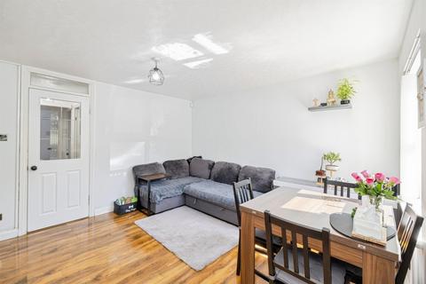 1 bedroom maisonette for sale, Redwood Close, Watford