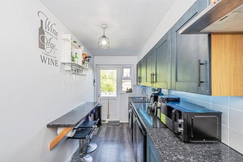 1 bedroom maisonette for sale, Redwood Close, Watford