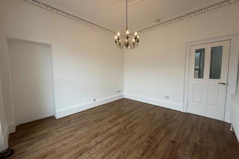 2 bedroom flat to rent, Winton Street, Ardrossan, KA22