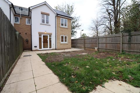 3 bedroom end of terrace house to rent, Rainsford Road, Chelmsford, CM1