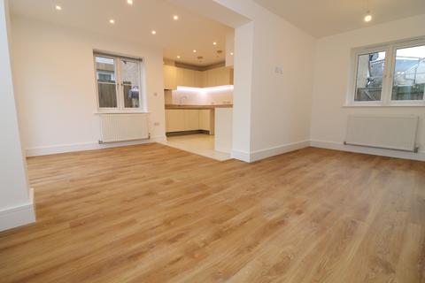 3 bedroom end of terrace house to rent, Rainsford Road, Chelmsford, CM1