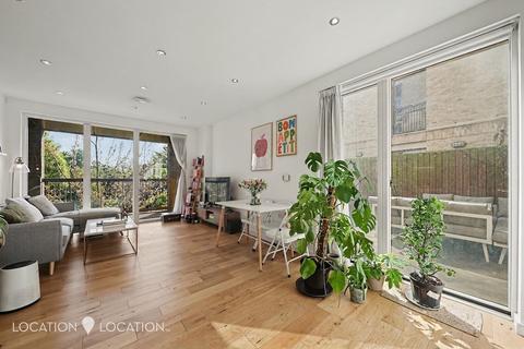 1 bedroom flat for sale, Green Lanes, Sandon Court, N4