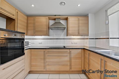 1 bedroom apartment for sale, Mandeville Court, Darkes Lane, Potters Bar, Hertfordshire, EN6 1BZ