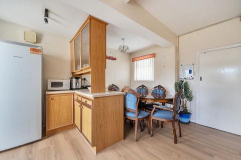 undefined, Shrivenham Road, Shrivenham Road SN1
