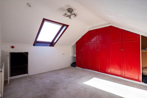 2 bedroom apartment for sale, Windmill Street, Gravesend, DA12 1BL