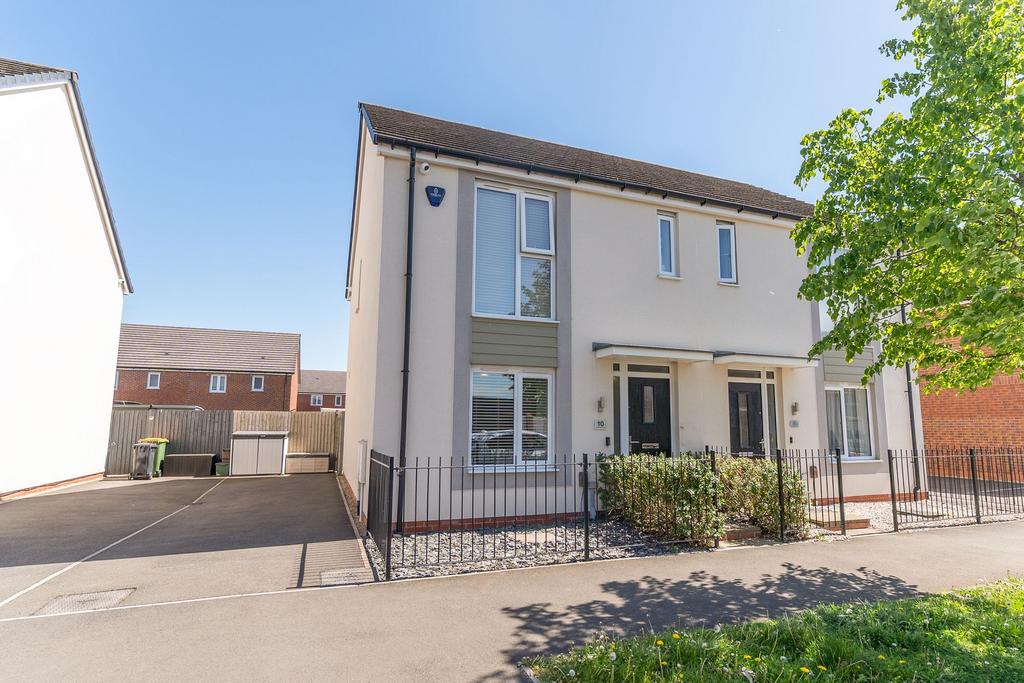 Carmarthenshire Drive, Newport, NP19 3 bed semi-detached house for sale ...