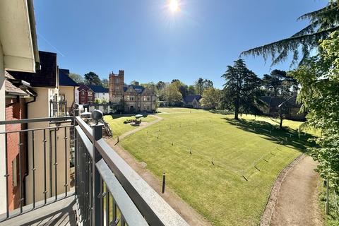 2 bedroom retirement property for sale, 48 Garnier Drive, Bishopstoke Park