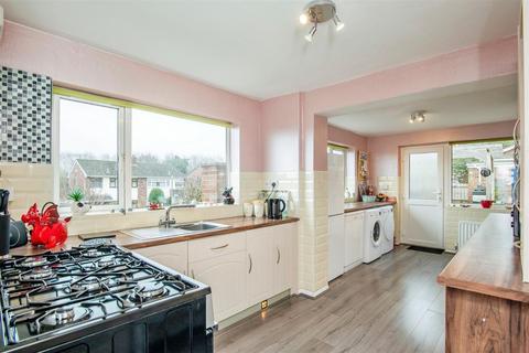 2 bedroom semi-detached bungalow for sale, Meadway, Malvern