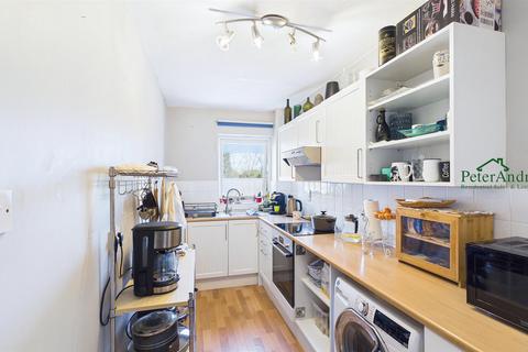 2 bedroom flat for sale, Savill Row, Woodford Green