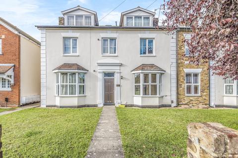 2 bedroom apartment to rent, Gresham Road,  Staines upon Thames,  TW18