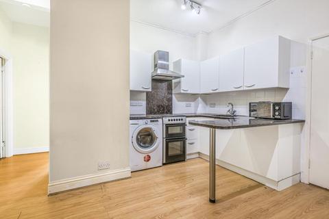 2 bedroom apartment to rent, Gresham Road,  Staines upon Thames,  TW18