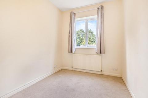 2 bedroom apartment to rent, Gresham Road,  Staines upon Thames,  TW18