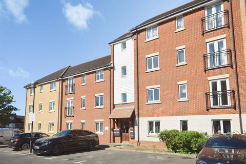 2 bedroom flat for sale, Glandford Way, Chadwell Heath, Romford