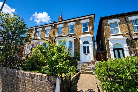 4 bedroom semi-detached house for sale, Wisteria Road, London, SE13