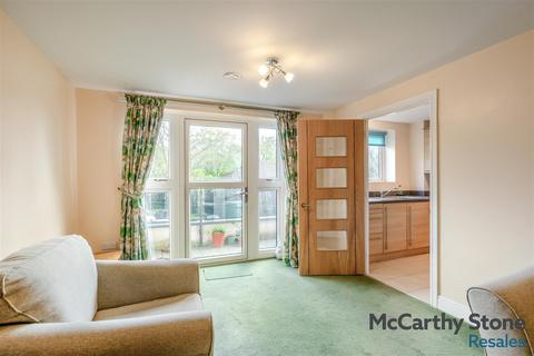 1 bedroom apartment for sale, Humphrey Court, The Oval, Stafford, ST17 4SD