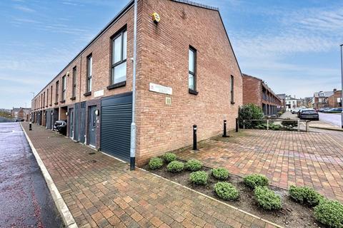4 bedroom end of terrace house for sale, Berners-Lee Road, Gateshead, Tyne and Wear, NE8 4US