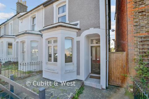 3 bedroom semi-detached house for sale, Yorke Road, Reigate RH2