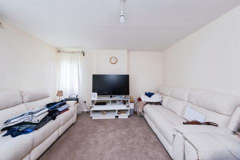 2 bedroom ground floor flat for sale, Lowndes Way, Winslow, Buckingham