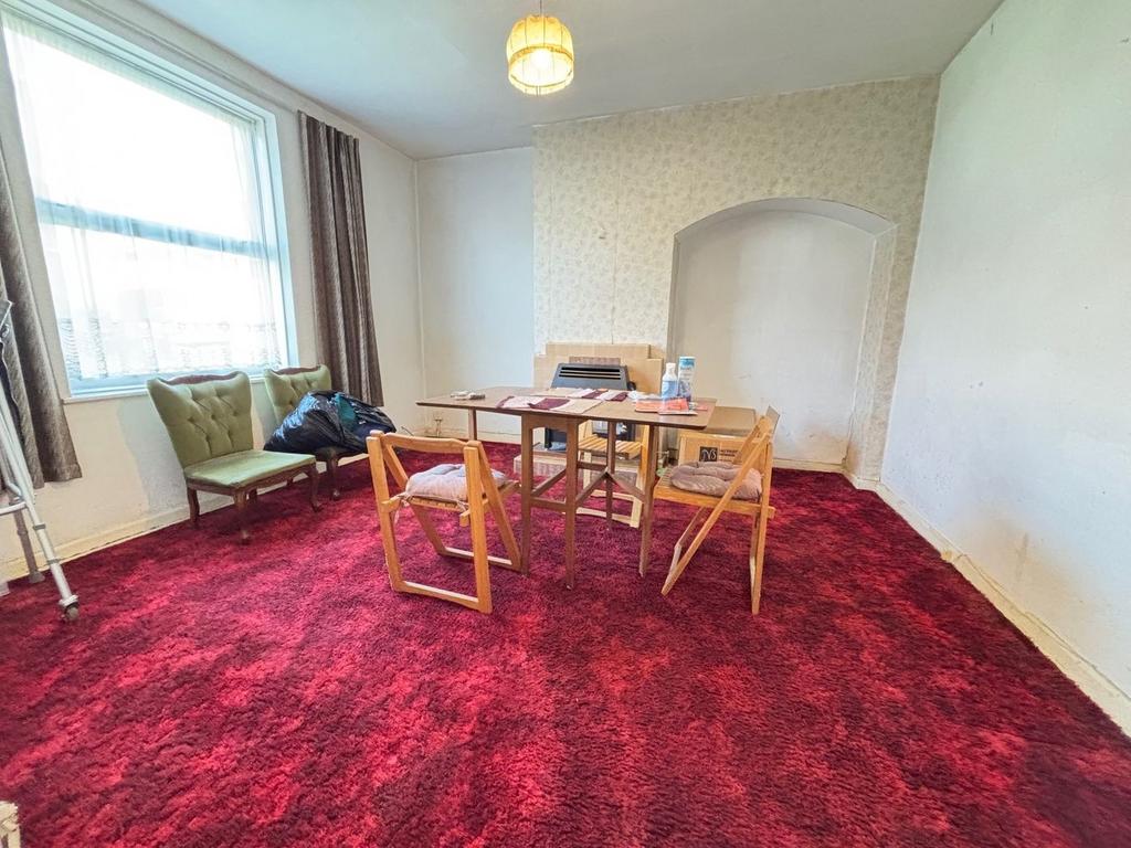 Dining room, fireplace