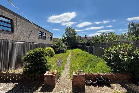2 bedroom end of terrace house for sale, Roundtable Road, Bromley BR1
