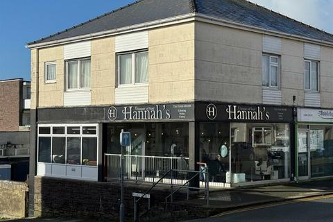 Retail property (high street) to rent, 130 Robert St Milford Haven SA73 2DL
