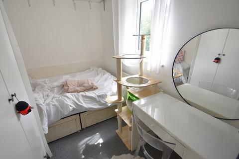 1 bedroom flat to rent, St Andrews Road, Southsea PO5