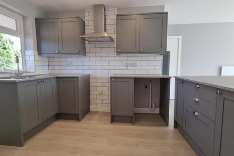2 bedroom apartment to rent, Hillside Court, Pedmore, Stourbridge
