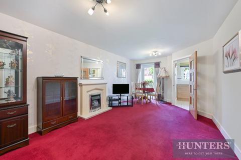 2 bedroom flat for sale, Waterloo Road, Epsom