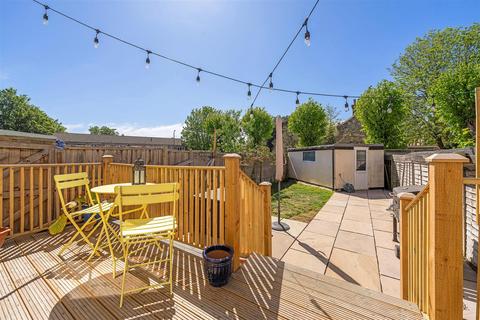 3 bedroom end of terrace house for sale, Queen Adelaide Road, Penge, London, SE20